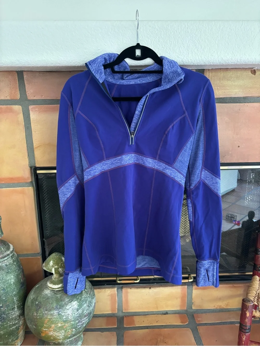 Lululemon run: Distance Pullover in deep blue size 10
